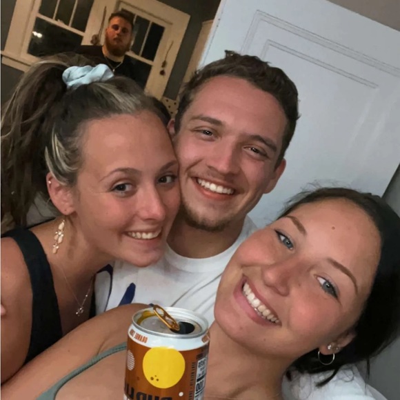 Meet your Posher, Delaney - Picture 1 of 1